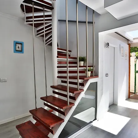 Garden House 아파트 마스팔로마스